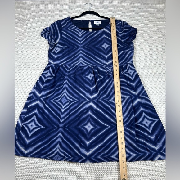 Navy and White Geometric Pattern Dress by Old Navy. Size Medium - Picture 6 of 9